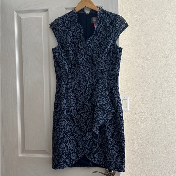 EUC - 💙 Vince Camuto Navy Lace Detail Dress - Picture 2 of 10